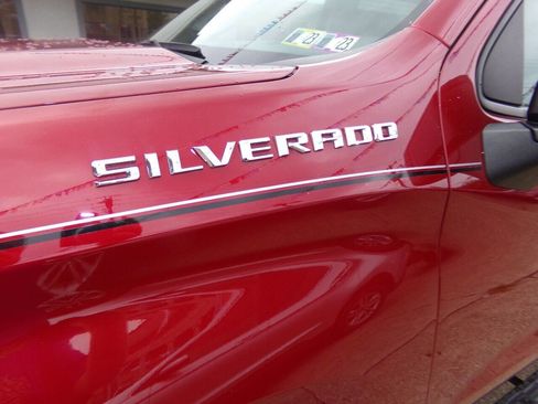 Used 2019 Chevrolet Silverado 1500 Custom w/ Custom Value Package image 9