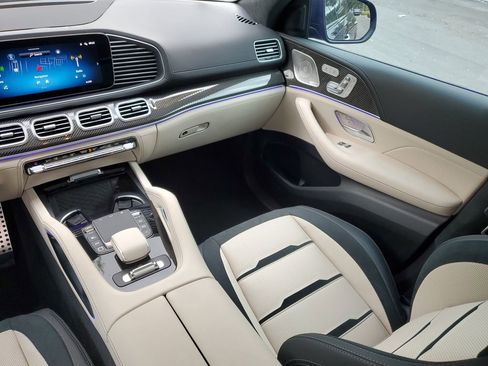 Used 2025 Mercedes-Benz GLE 63 AMG S image 17