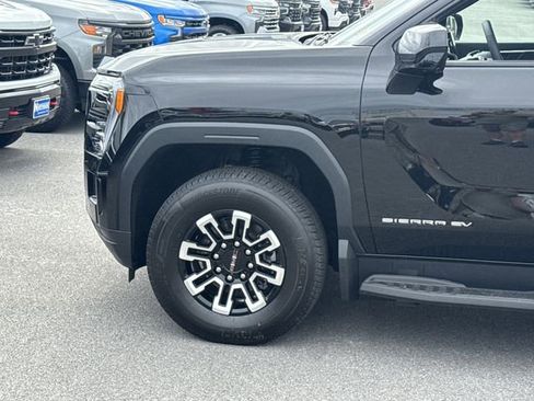 New 2026 GMC Sierra EV Elevation image 12