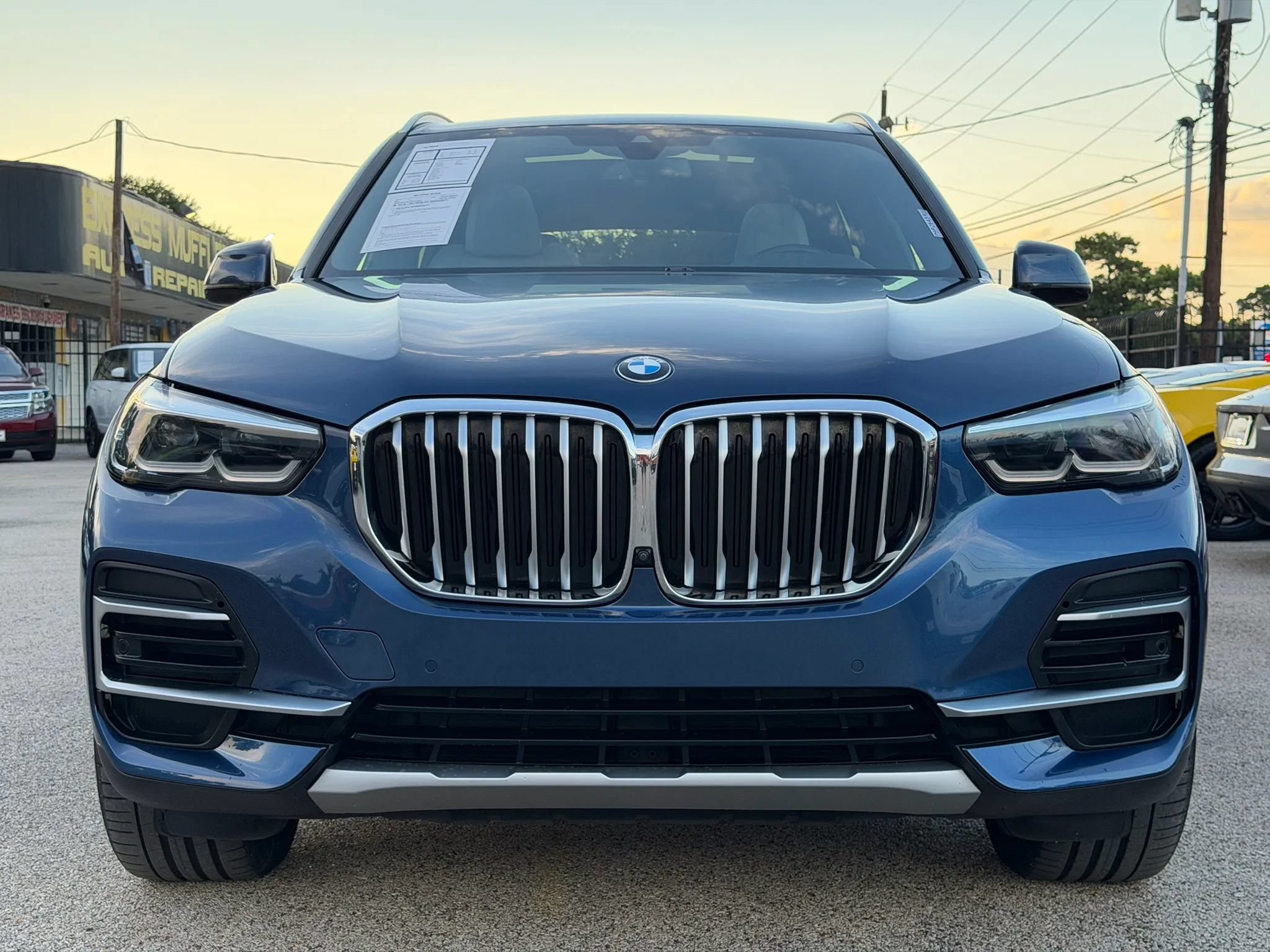 Used 2023 BMW X5 xDrive40i w/ Parking Assistance Package AWD/4WD image 4