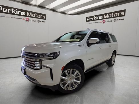 Used 2021 Chevrolet Suburban High Country AWD/4WD image 1