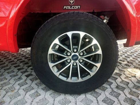 Used 2018 Ford F150 XLT w/ Equipment Group 302A Luxury AWD/4WD image 31