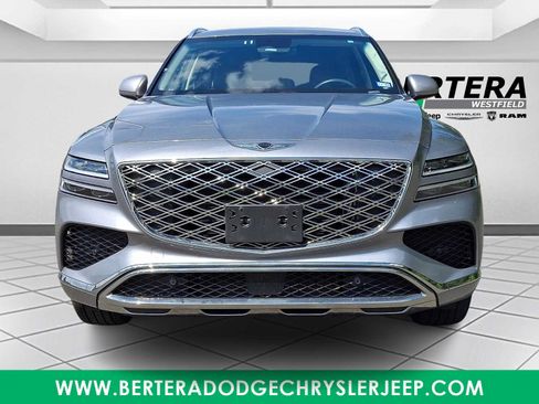 Used 2025 Genesis GV80 2.5T Standard AWD/4WD image 2