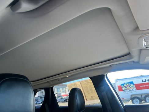 Used 2022 Jeep Cherokee Latitude w/ Sun & Sound Group image 16