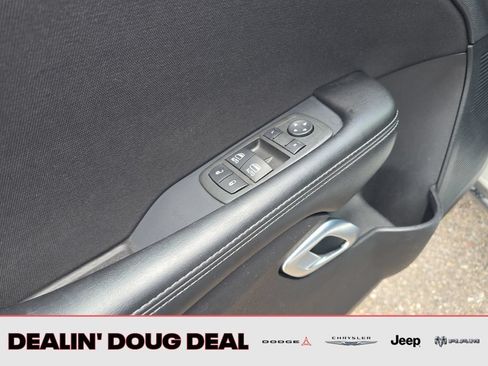 Used 2022 Dodge Challenger R/T RWD image 11