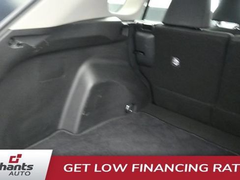 Used 2022 Toyota RAV4 LE w/ Carpet Mat Package (TMS) AWD/4WD image 19