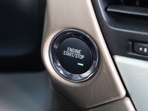 Used 2018 GMC Yukon SLT w/ Open Road Package image 24