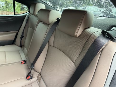 Used 2022 Lexus ES 350 w/ Premium Package FWD image 31