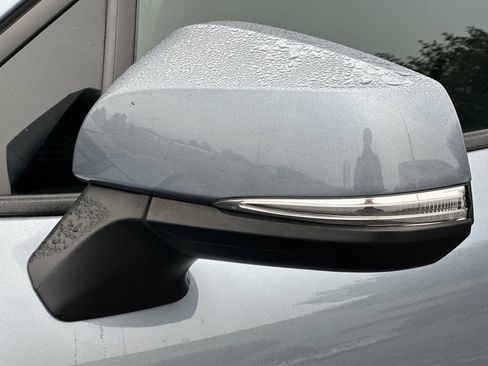 Used 2024 Toyota Corolla Cross LE image 53