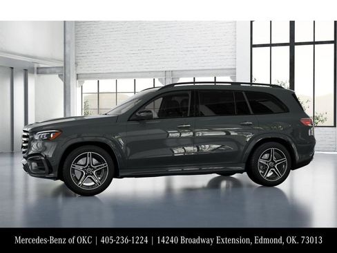New 2026 Mercedes-Benz GLS 450 4MATIC image 36