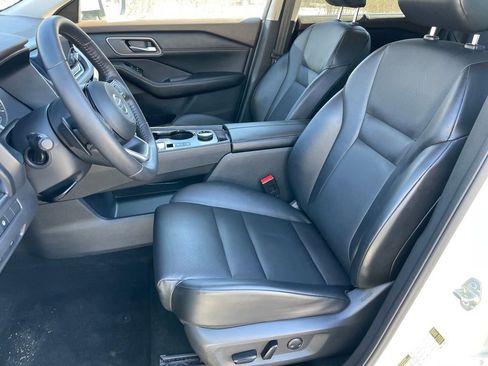 Certified 2021 Nissan Rogue SV w/ Premium Package AWD/4WD image 7