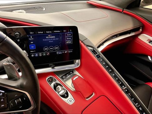 Used 2023 Chevrolet Corvette Stingray Premium Conv w/ Z51 Performance Package image 9