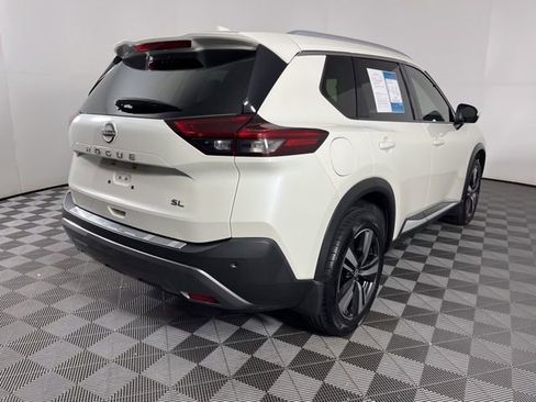 Used 2023 Nissan Rogue SL FWD image 12