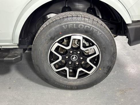 Used 2022 Ford Bronco Outer Banks image 32