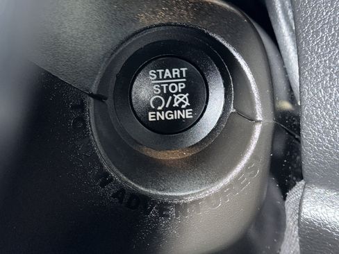 Used 2020 Jeep Renegade Limited w/ UConnect 8.4 Nav Group AWD/4WD image 28