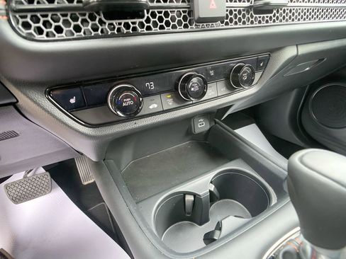 Used 2025 Honda HR-V Sport image 18