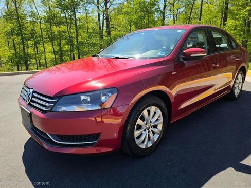 Used 2015 Volkswagen Passat 1.8T FWD image 2