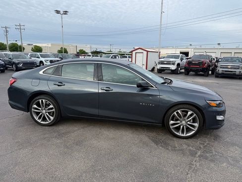 Used 2021 Chevrolet Malibu LT FWD image 2