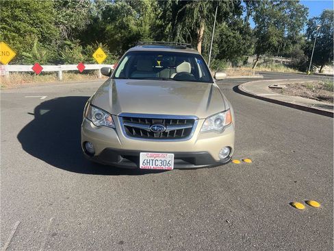 Used 2009 Subaru Outback 2.5i Limited AWD/4WD image 2