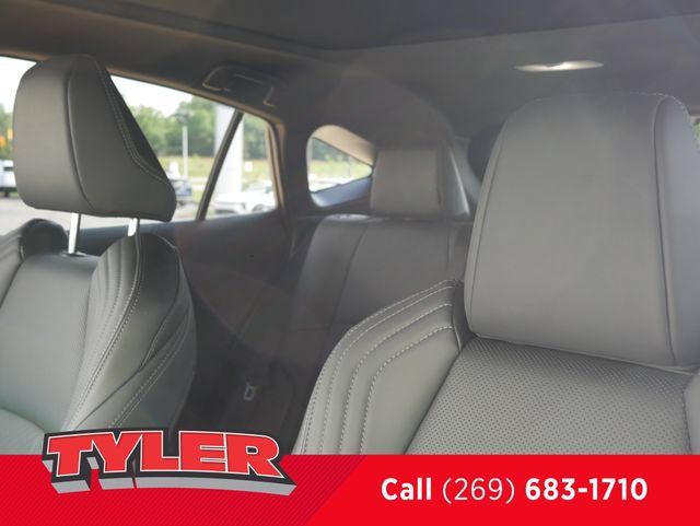 Used 2023 Toyota Venza Limited AWD/4WD image 37