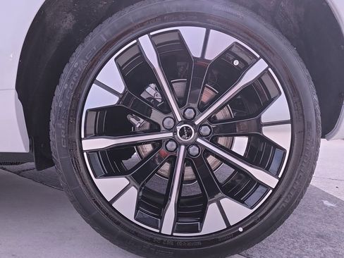 New 2026 Volvo XC60 B5 Plus w/ Protection Package Premier AWD/4WD image 36