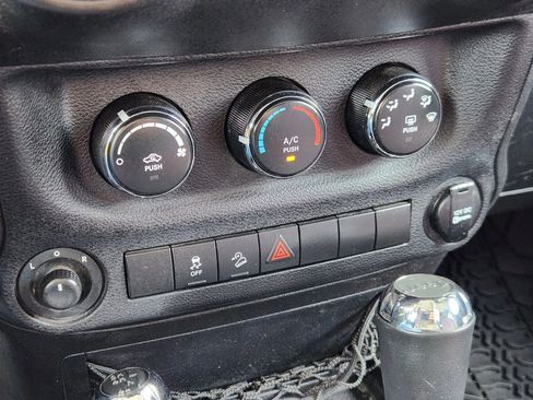 Used 2013 Jeep Wrangler Unlimited Sport AWD/4WD image 35