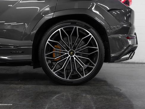 New 2025 Lamborghini Urus SE image 10