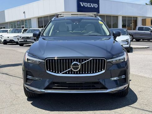 Used 2023 Volvo XC60 B5 Ultimate w/ Climate Package FWD image 24