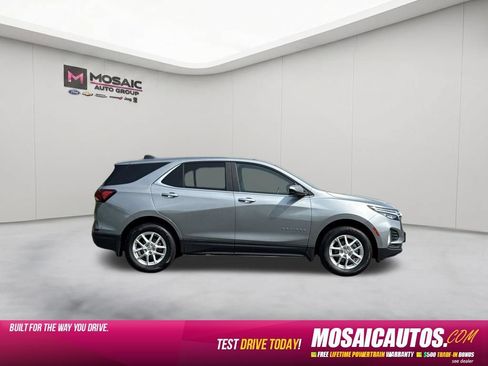 Used 2024 Chevrolet Equinox LT AWD/4WD image 8