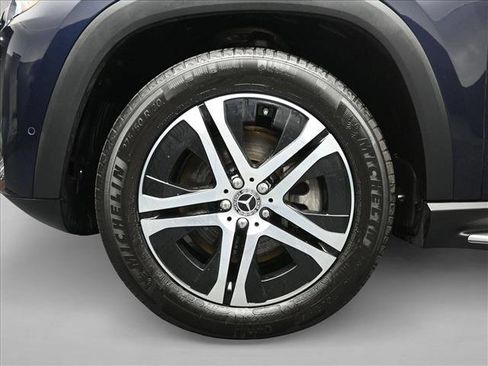 Used 2020 Mercedes-Benz GLS 450 4MATIC image 29