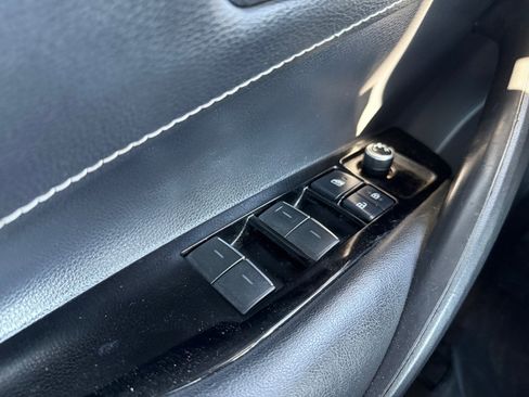 Used 2020 Toyota Corolla SE image 21