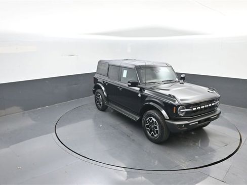 New 2025 Ford Bronco Outer Banks image 15
