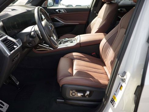 Used 2024 BMW X7 xDrive40i w/ Executive Package image 15