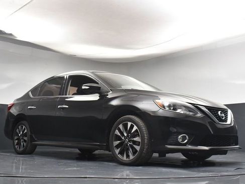 Used 2019 Nissan Sentra SR Turbo w/ Premium Package (SR Turbo) image 32