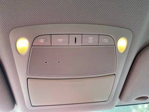 Used 2019 Nissan Sentra SR FWD image 21