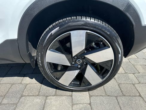 Used 2023 Volvo C40 P8 Recharge Plus w/ Climate Package AWD/4WD image 28