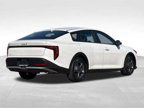 Used 2025 Kia K4 FWD image 5