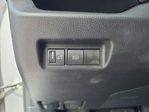 Used 2025 Toyota RAV4 XLE FWD image 20