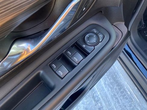 Certified 2022 GMC Terrain SLE w/ Driver Convenience Package image 19