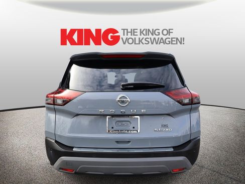 Used 2021 Nissan Rogue SL w/ Premium Package image 4