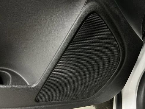 Certified 2020 GMC Canyon SLE w/ Driver Alert Package image 23