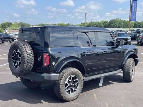 Used 2024 Ford Bronco Outer Banks AWD/4WD image 3