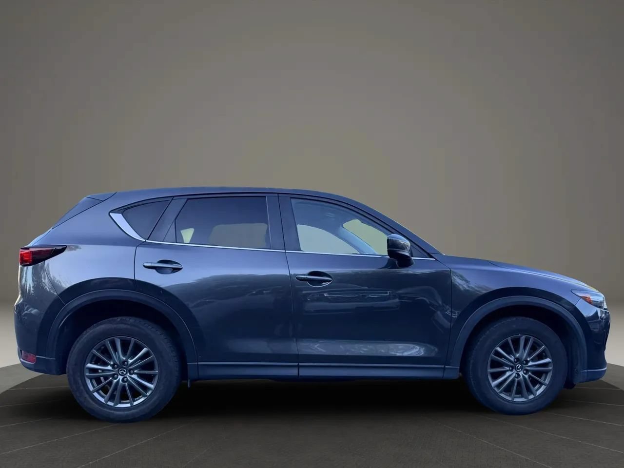 Used 2017 MAZDA CX-5 Touring AWD/4WD image 4