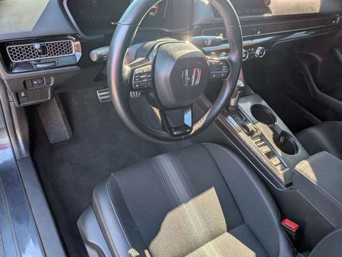 Used 2025 Honda Civic Sport image 16