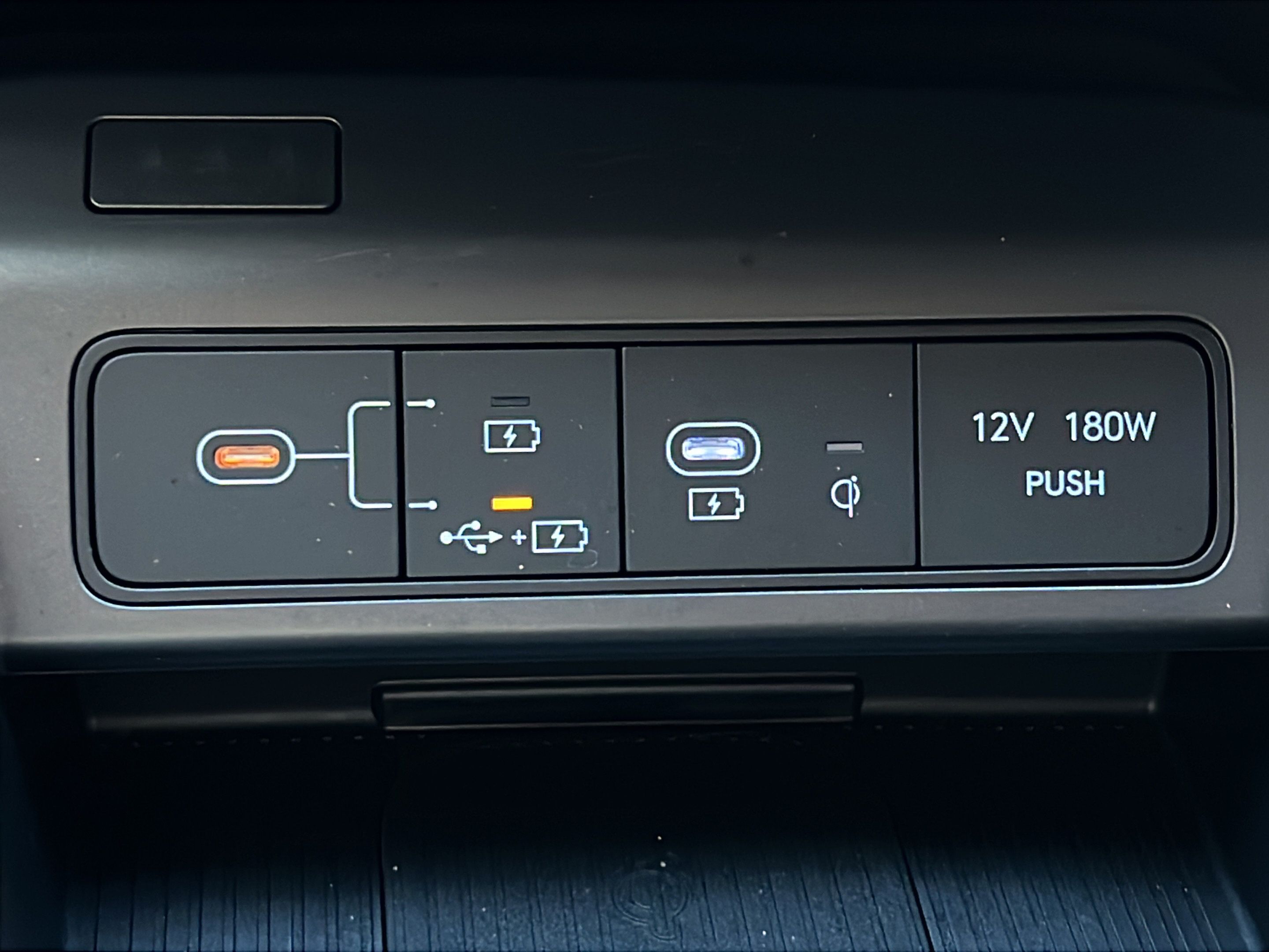 Used 2025 Hyundai Kona SEL FWD image 17