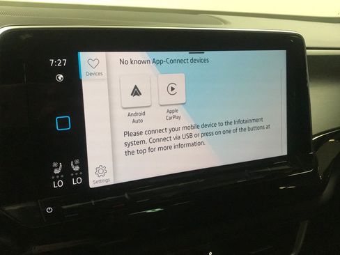 Used 2024 Volkswagen Atlas Cross Sport SE w/ Panoramic Sunroof Package FWD image 24