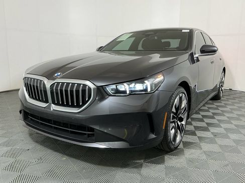 Used 2025 BMW 530i w/ Premium Package RWD image 2