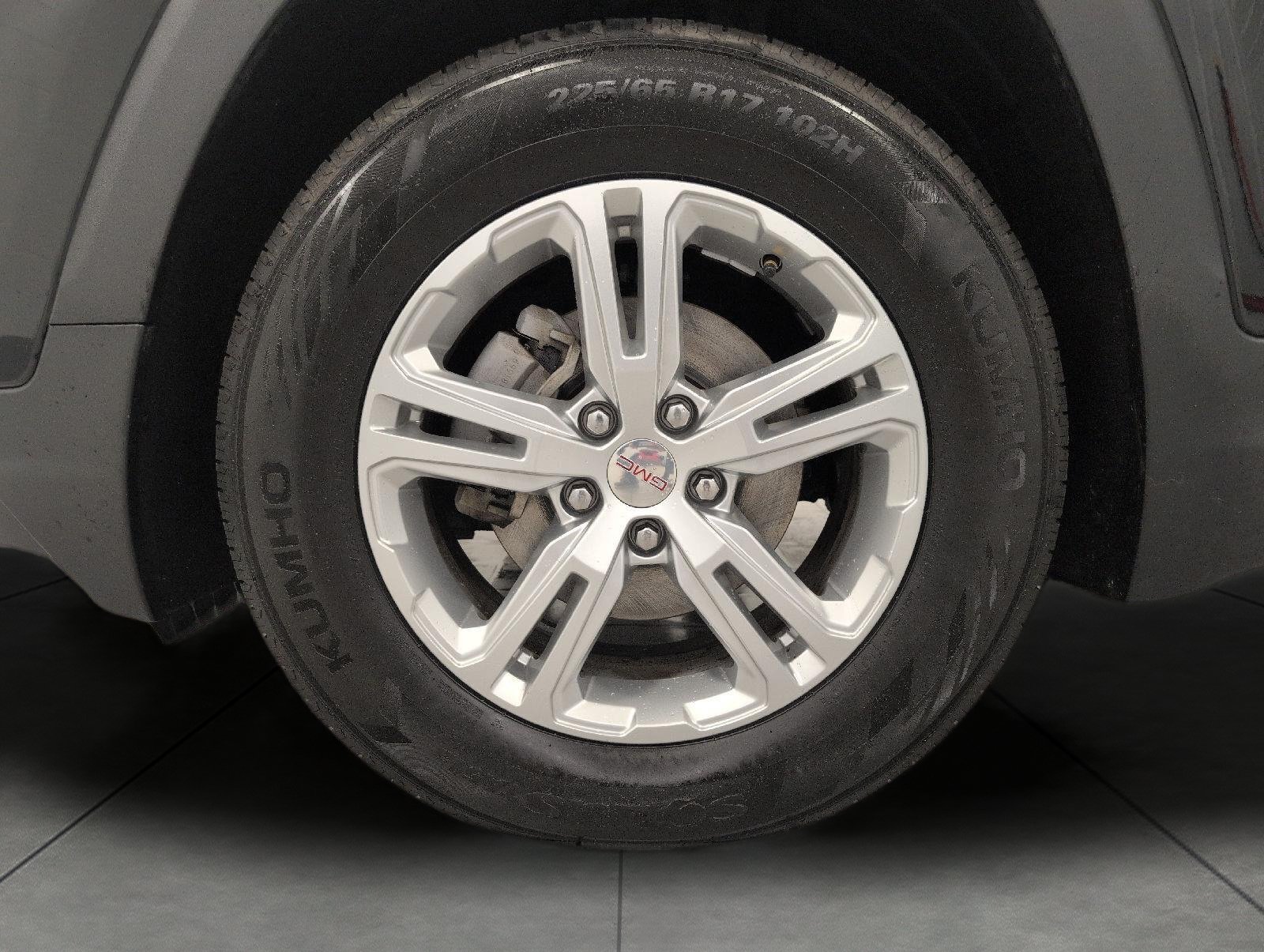 Used 2022 GMC Terrain SLE w/ Driver Convenience Package AWD/4WD image 3