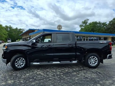 Used 2022 Chevrolet Silverado 1500 LT AWD/4WD image 12