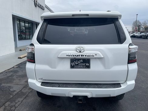 Used 2019 Toyota 4Runner SR5 Premium image 7